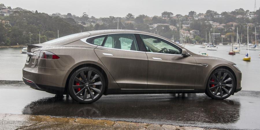  Tesla Model S P85D 2014 года  (AU) (фото 9 из 19)